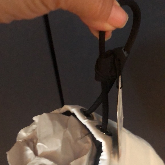 ZARA quilted toiletry bag - Picture 6 of 9